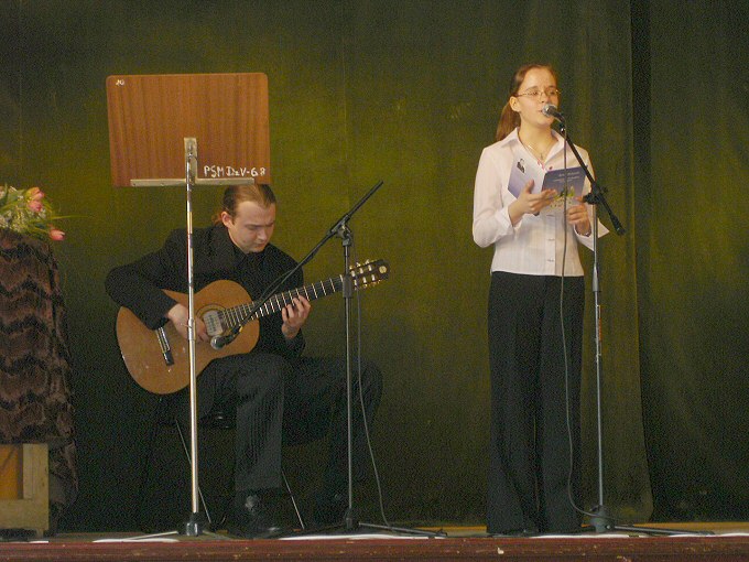 ...koncert muzyczno poetycki w wykonaniu uczniw i nauczycieli Pastwowej Szkoy Muzycznej II stopnia w Sierpcu.