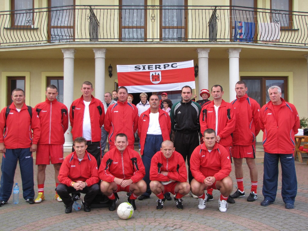 Reprezentanci Sierpca podczas II Mistrzostw Polski Samorzdowcw w pice nonej - Rewal 4-5.09.2010 r.