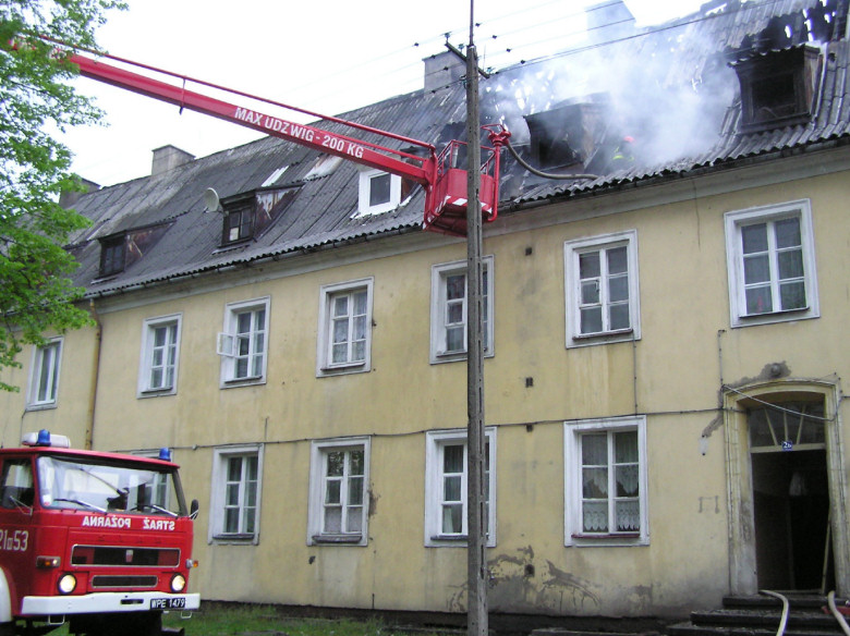 Poar w budynku przy ul. Armii Krajowej - 8 V 2007r.