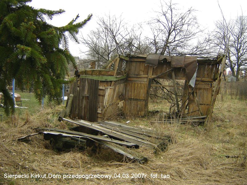 Kirkut - dom przedpogrzebowy  - stan marzec 2007 r.