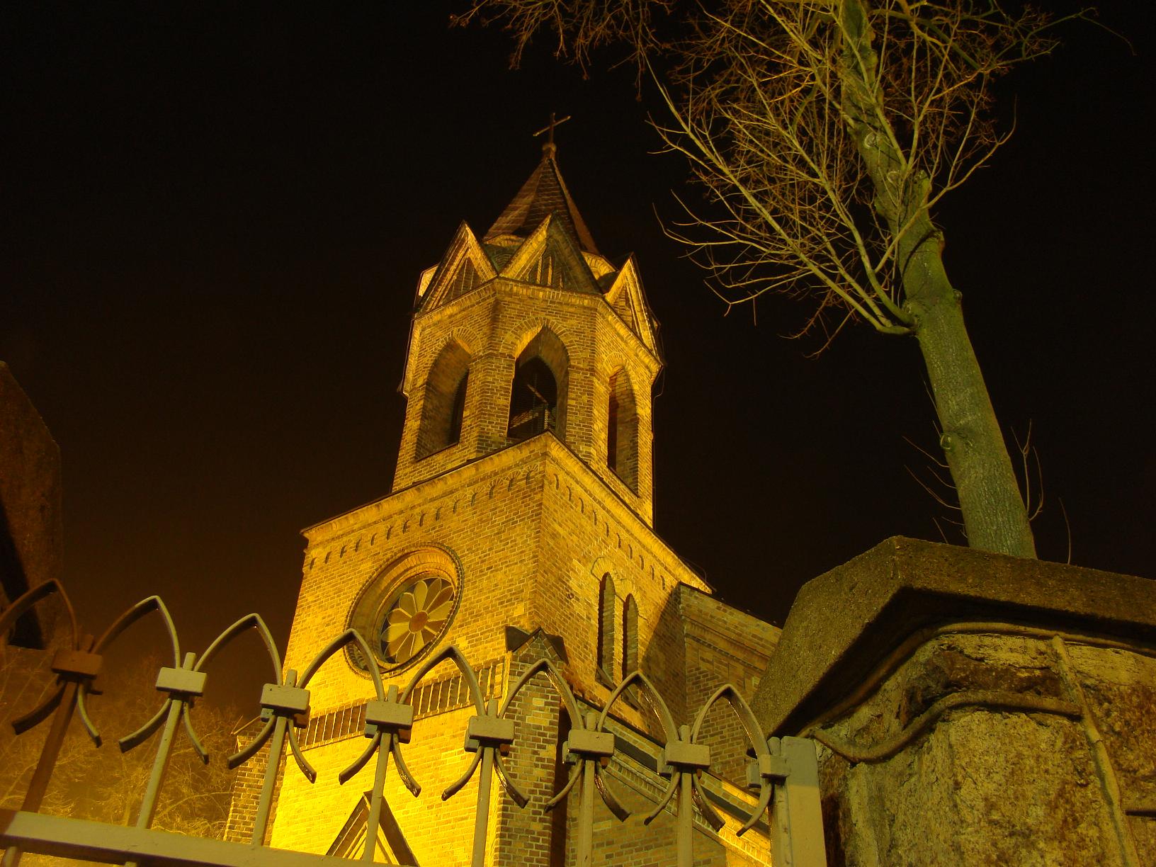 Kościół Szkolny nocą - 13.11.2008 r.