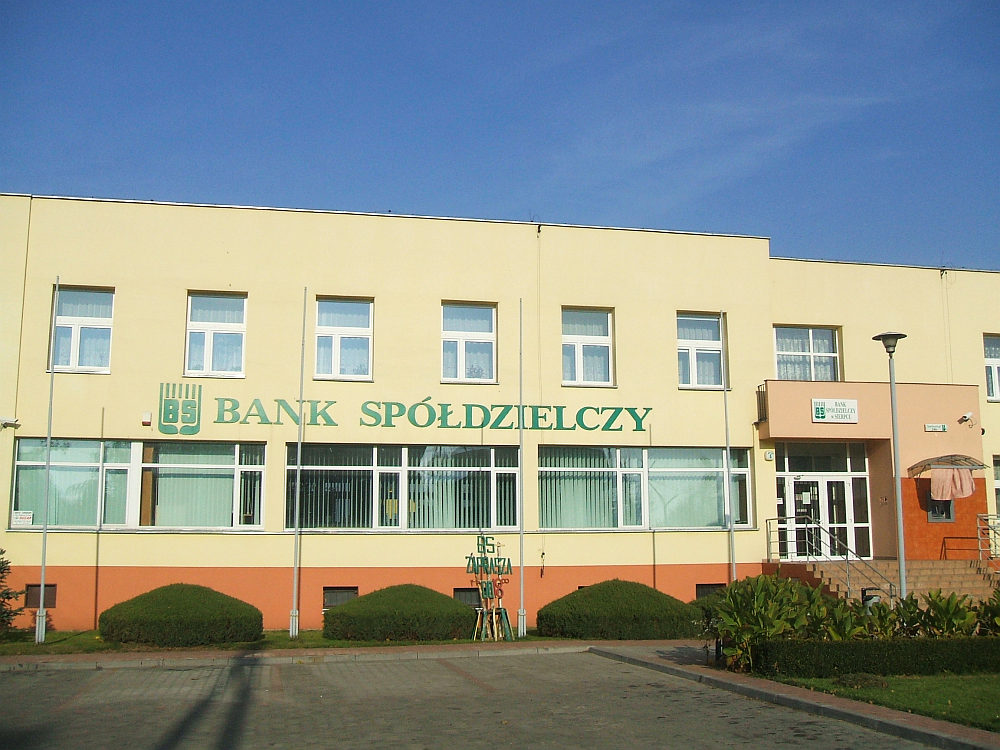 Bank Spółdzielczy, ulica Wiosny Ludów 6, październik 2008 r.