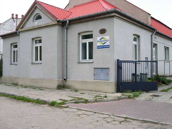 Budynek dawnej elektrowni, wybudowanej w pocztkach XX w. przez sierpeckiego przemysowca - Jakuba Rudowskiego.