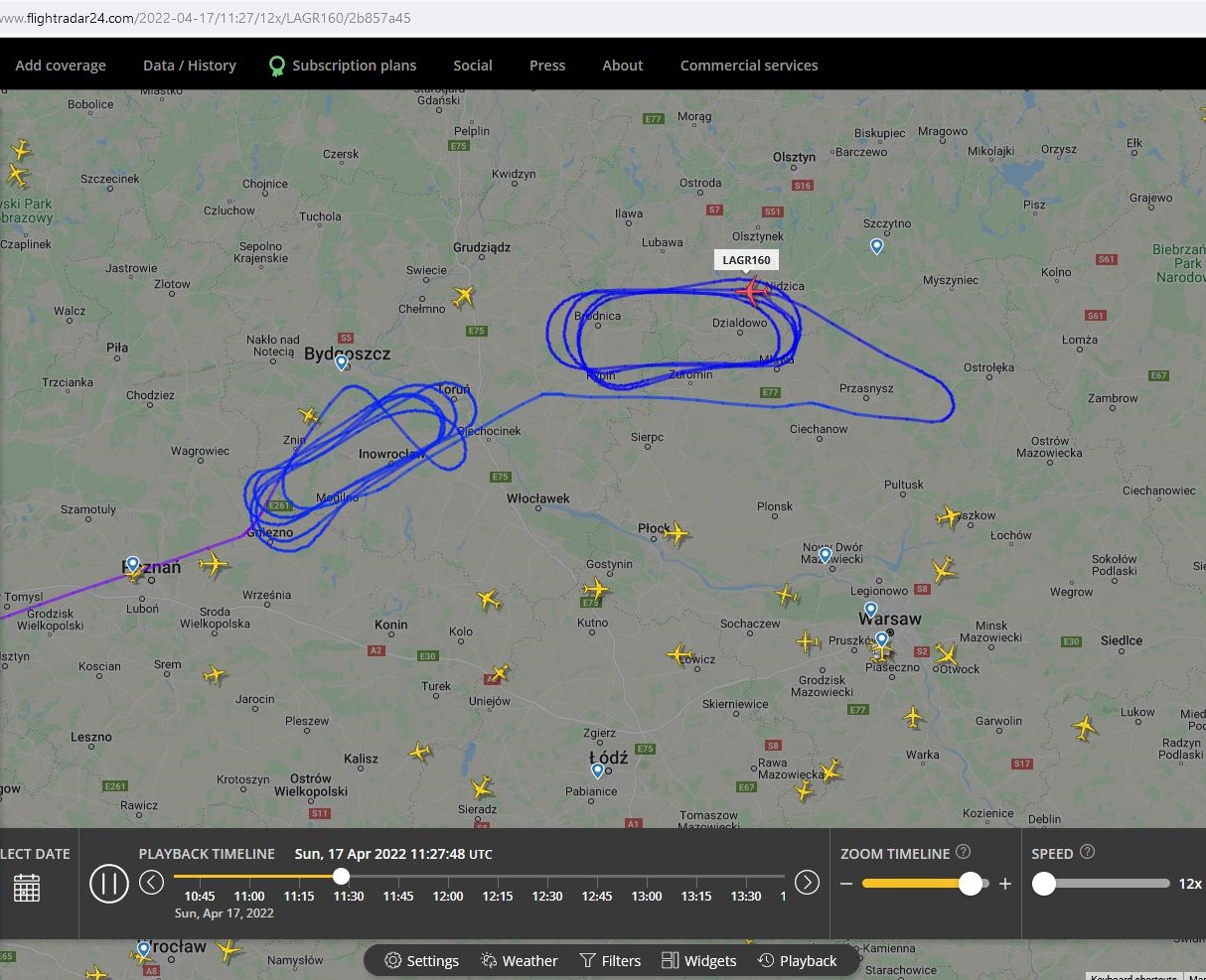 Ruch na polskim niebie ledzi mona na oglnodostpnych  stronach, np. FlightRadar24.