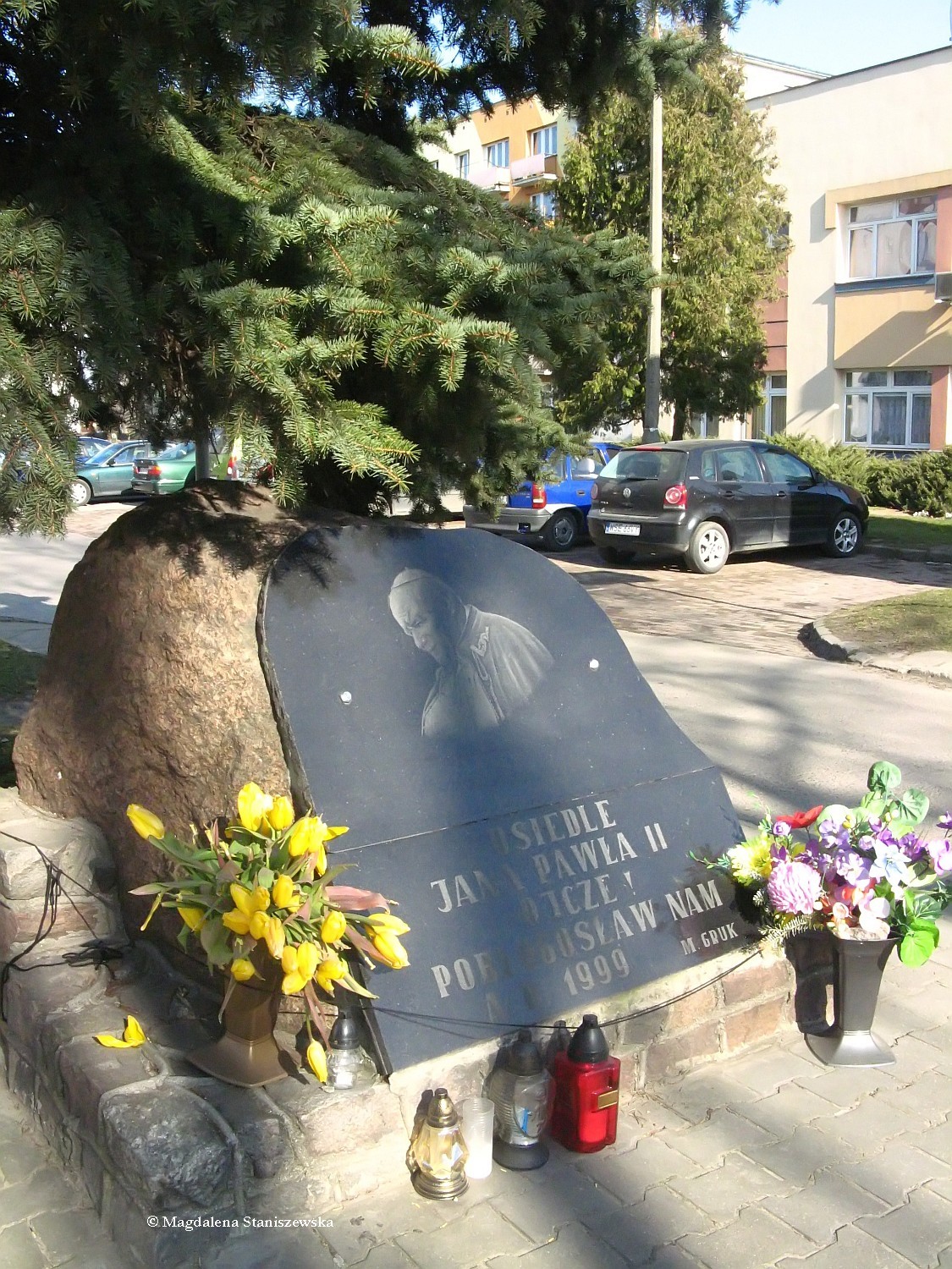 Pomnik w. Jana Pawa II na osiedlu Jana Pawa II w Sierpcu