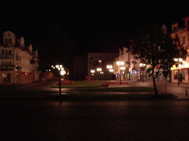 Plac Europejski nocą
