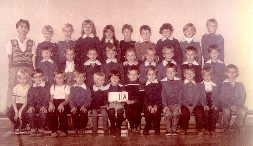 Klasa I a w Szkole Podstawowej nr 3. , rok szkolny 1983/84.<BR>Wychowawczyni  p.Anna Strzeniewska.