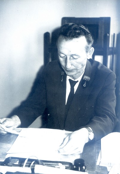 Eugeniusz Stryjewski - od 1962 naczelnik sierpeckiej parowozowni, w latach 1972-1981 Naczelnik Sierpca.